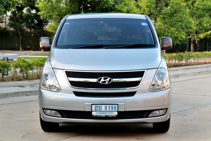 Hyundai H-1  2014 2.5 Maesto Touring Utility-car ดีเซล ไม่ติดแก๊ส เกียร์ธรรมดา เทา รูปที่ 4
