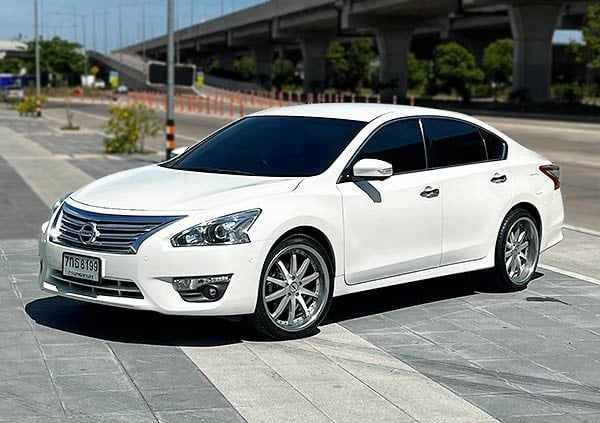 Nissan Teana 2018 2.0 XL Sedan เบนซิน ไม่ติดแก๊ส เกียร์อัตโนมัติ ขาว