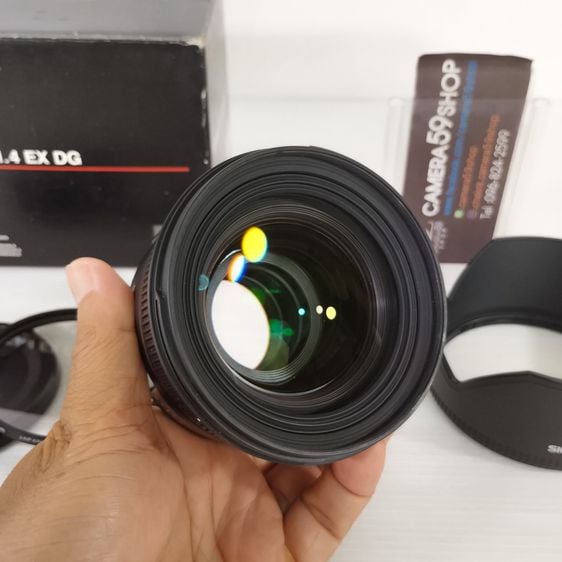Sigma 50 F 1.4 EX DG HSM ผิวใหม่ (for Nikon) มันแจ่มมาก เป็นเลนส์ที่ดีตัวหนึ่ง แถมคุณภาพเกินราคามากๆ เป็นเลนส์เกรดโปร มีสีทองคาด เลนส์ใหม่ๆ  รูปที่ 9