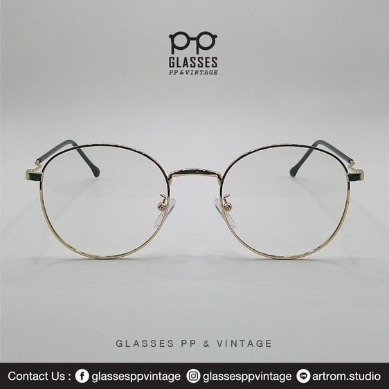 อื่นๆ 250 บาทส่งฟรี แว่นตากรองแสง เลนส์ออโต้ พร้อมอุปกรณ์ซองหนังเก็บแว่น ผ้าเช็คแว่น ครบชุด