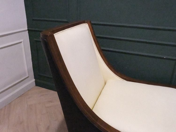 เก้าอี้อาร์มแชร์+สตูล เบาะหนังขาว โครงไม้ แบรนด์ Baker Furniture By Chanintr รูปที่ 5