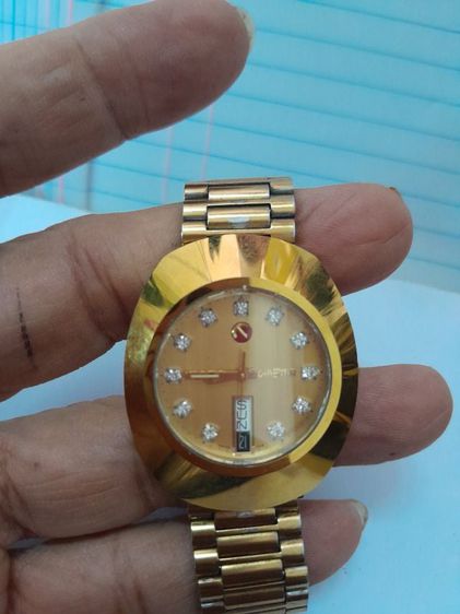 นาฬิกาRado Diastar สีทองสภาพค่อนข้างใหม่ เจ้าของซื้อมา35000