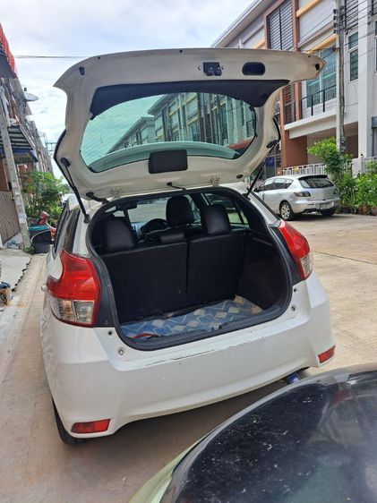 Toyota Yaris 2017 1.2 E Sedan เบนซิน ไม่ติดแก๊ส เกียร์อัตโนมัติ ขาว รูปที่ 3