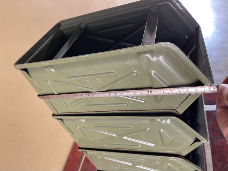 ลิ้นชักเหล็ก แนวการาจสะสม รูปที่ 10