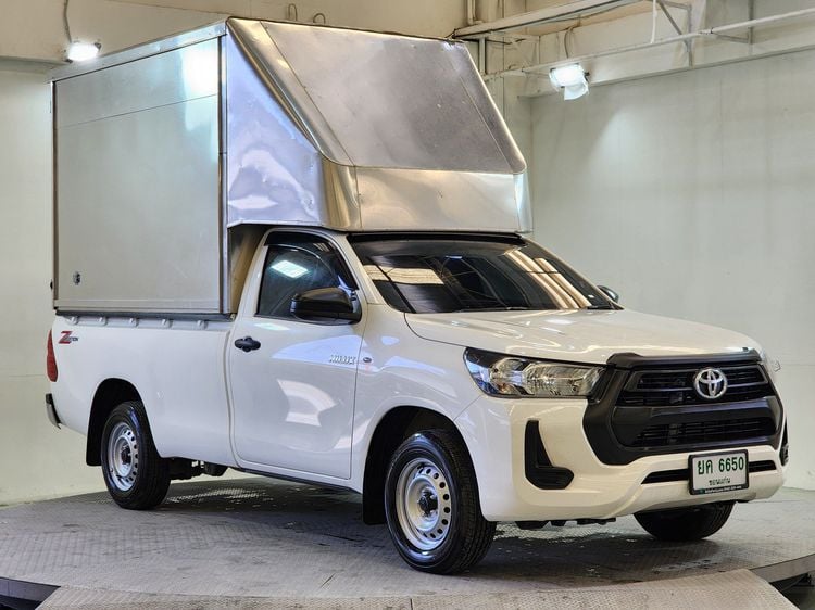 Toyota Hilux Revo 2023 2.4 Entry Pickup ดีเซล เกียร์ธรรมดา ขาว