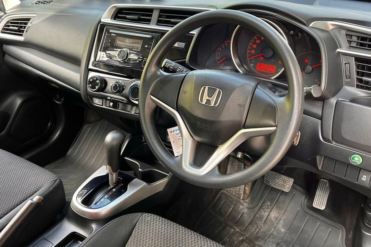 Honda Jazz 2020 1.5 S i-VTEC Sedan เบนซิน ไม่ติดแก๊ส เกียร์อัตโนมัติ เทา รูปที่ 4