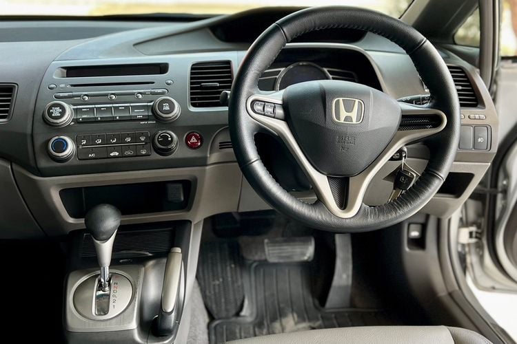 Honda Civic 2009 1.8 S i-VTEC Sedan เบนซิน ไม่ติดแก๊ส เกียร์อัตโนมัติ เทา รูปที่ 2