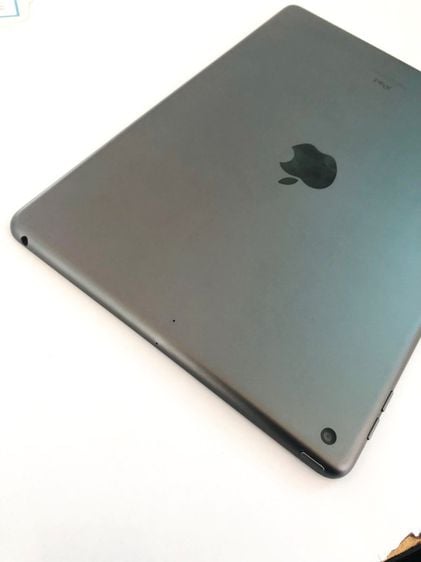 Apple iPad Gen7 32Gb Wifi สีเทา รองรับpencil1   แลกเทินคุยได้ รูปที่ 9
