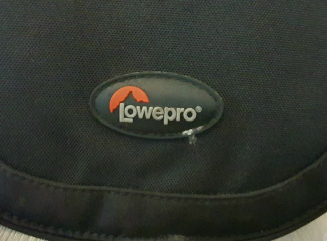 กระเป๋ากล้อง กระเป๋า Lowepro
