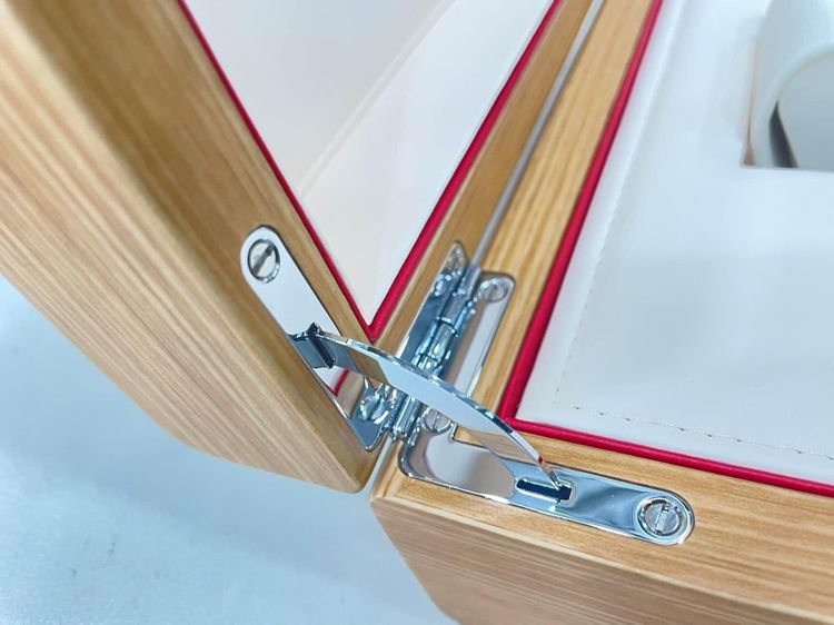 กล่องใส่นาฬิกา OMEGA แท้ กล่องไม้ สวยๆ รูปที่ 6