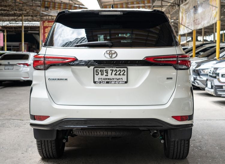 Toyota Fortuner 2024 2.4 LEGENDER 2WD AT Utility-car ดีเซล ไม่ติดแก๊ส เกียร์อัตโนมัติ ขาว รูปที่ 4