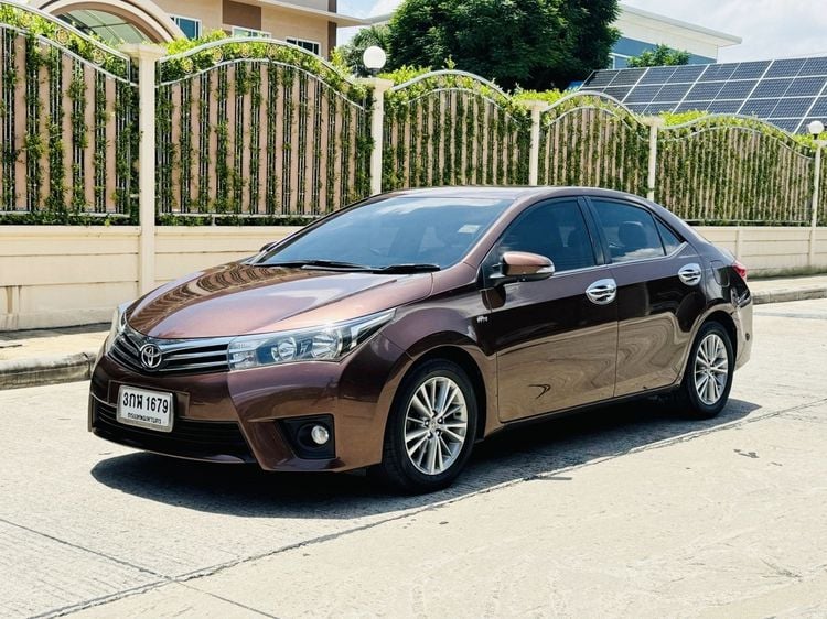 Toyota Altis 2015 1.8 E Sedan เบนซิน ไม่ติดแก๊ส เกียร์อัตโนมัติ น้ำตาล