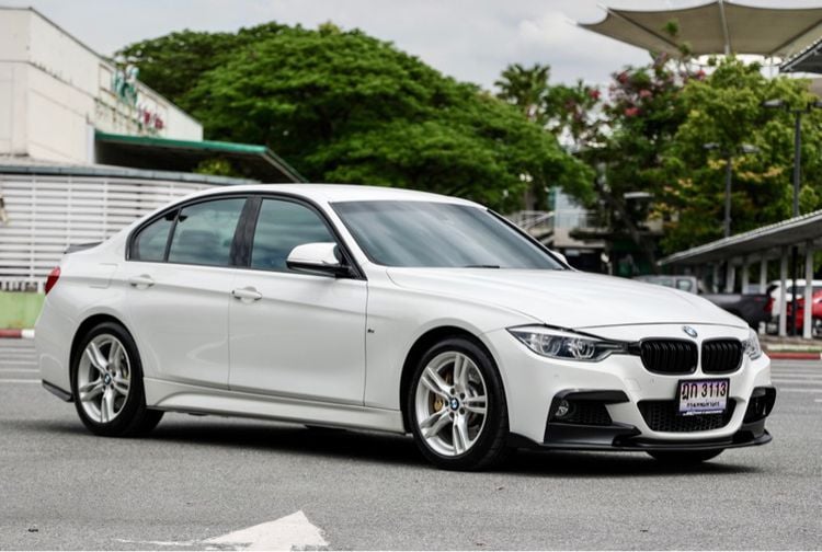 BMW Series 3 2016 330i Sedan เบนซิน ไม่ติดแก๊ส เกียร์อัตโนมัติ ขาว รูปที่ 3