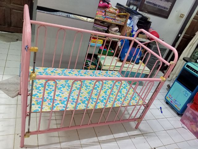 เตียงกรงกั้นเด็กปรับระดับสูงต่ำได้3ระดับ ตัวกรงกั้นปรับขึ้นลงได้ ขนาดเอตียง130×70ซม.เหมาะกับเด็ดตั้งแต่แรกเกิด-8ปี รูปที่ 3