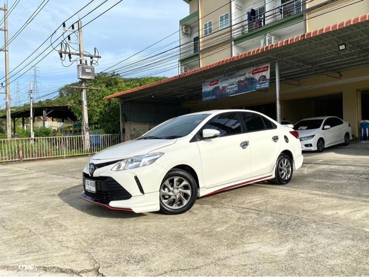 Toyota Vios 2019 1.5 J Sportivo Sedan เบนซิน ไม่ติดแก๊ส เกียร์อัตโนมัติ ขาว