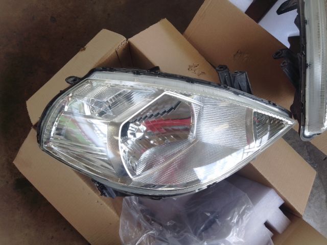 ไฟหน้า นิสสัน ดีด้า nissan tiida รูปที่ 2