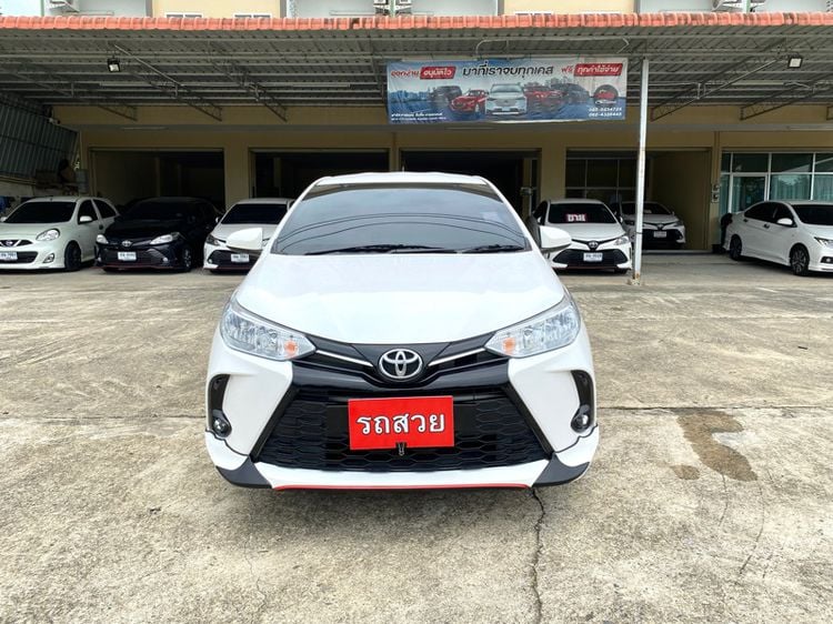 Toyota Yaris 2021 1.2 Sport Sedan เบนซิน ไม่ติดแก๊ส เกียร์อัตโนมัติ ขาว รูปที่ 2