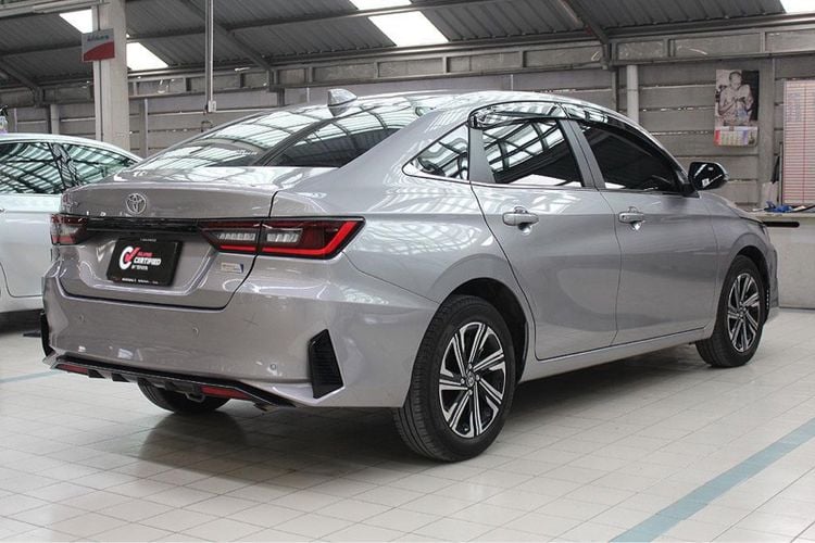 Toyota Yaris ATIV 2023 1.2 Sport Premium Sedan เบนซิน ไม่ติดแก๊ส เกียร์อัตโนมัติ เทา รูปที่ 3