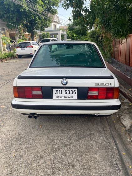BMW Series 3 1990 320i Sedan เบนซิน ไม่ติดแก๊ส เกียร์อัตโนมัติ ขาว รูปที่ 2