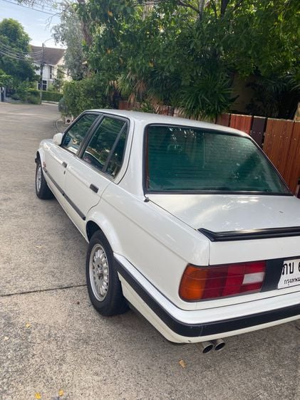 BMW Series 3 1990 320i Sedan เบนซิน ไม่ติดแก๊ส เกียร์อัตโนมัติ ขาว รูปที่ 4