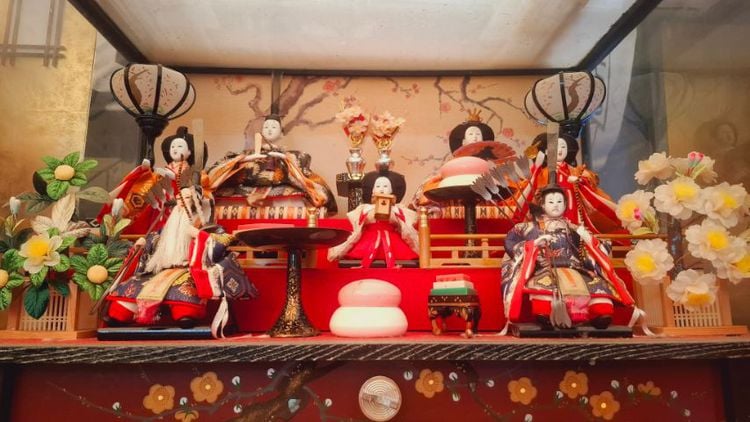  ตุ๊กตาญี่ปุ่น งานโชว์ ชุดเฉลิม ฉลอง
ขนาด
สูง 48 cm
กว้าง 70 cm
ราคา 