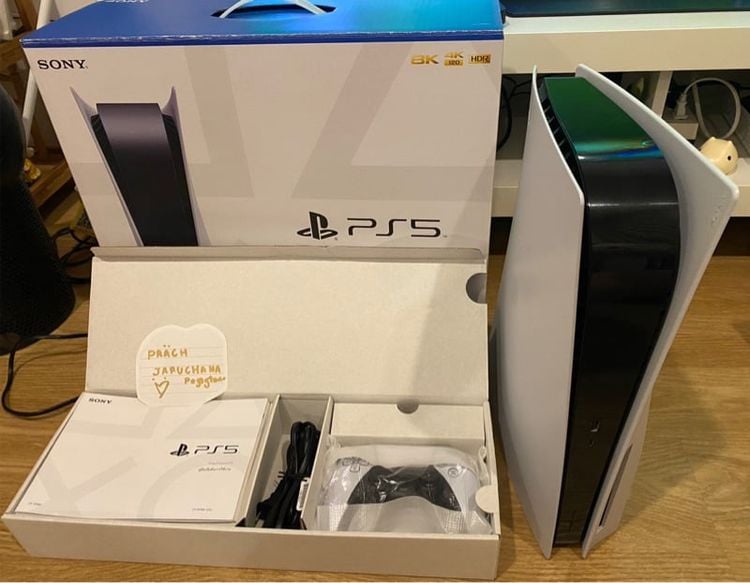 Sony เครื่องเกมส์โซนี่ เพลย์สเตชั่น PS5 (Playstation 5) เชื่อมต่อไร้สายได้ Ps5 disc edition ใหม่มาก มีเกมส์ติดเครื่ิองนัดรับได้