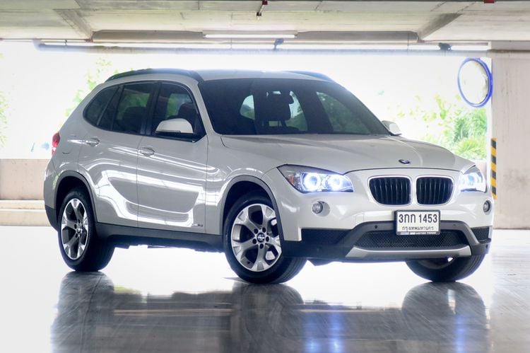 BMW X1 2014 2.0 sDrive18i Utility-car เบนซิน ไม่ติดแก๊ส เกียร์อัตโนมัติ ขาว