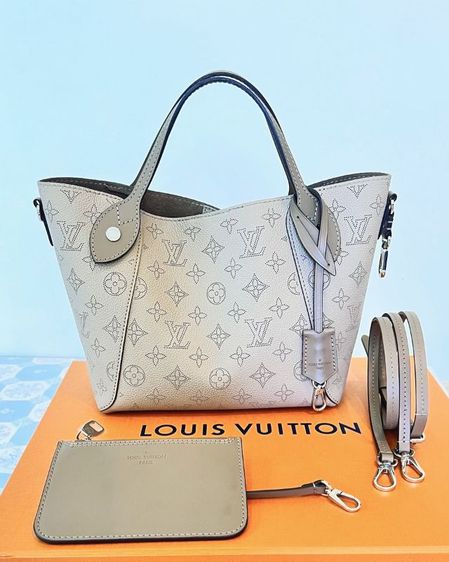 Good condition Louis VuittonLouis Hina Handbag Y20 รูปที่ 1