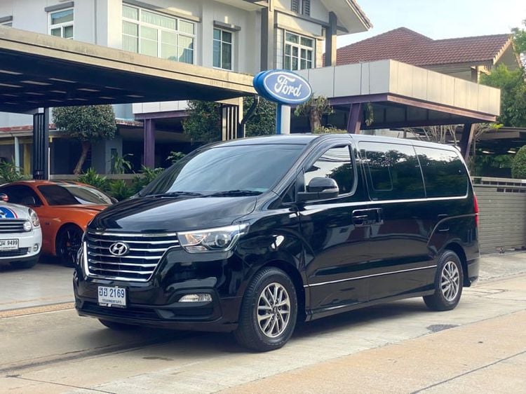 Hyundai H-1  2019 2.5 Elite Plus Utility-car ดีเซล ไม่ติดแก๊ส เกียร์อัตโนมัติ ดำ