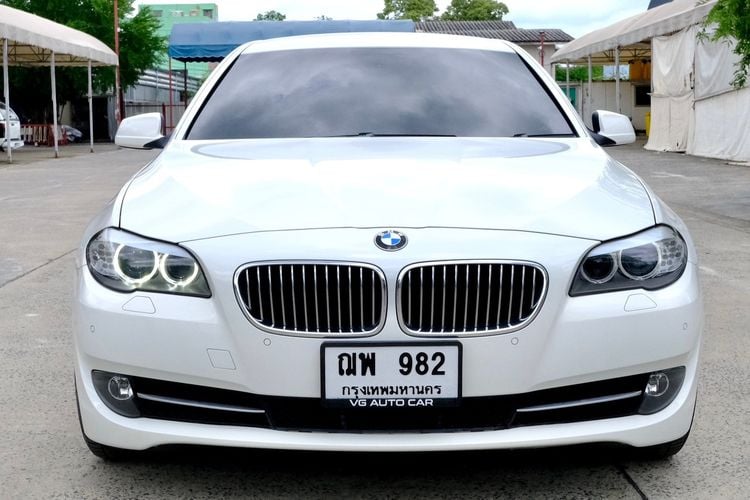BMW Series 5 2012 520d Sedan ดีเซล ไม่ติดแก๊ส เกียร์อัตโนมัติ ขาว รูปที่ 3