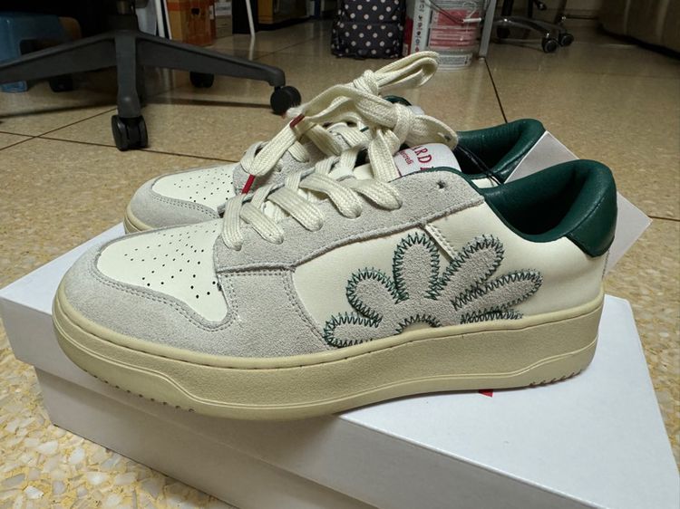 รองเท้า Mardi Mercredi