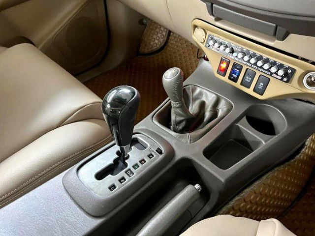 Toyota Fortuner 2012 3.0 V 4WD Utility-car ดีเซล ไม่ติดแก๊ส เกียร์อัตโนมัติ ขาว รูปที่ 4