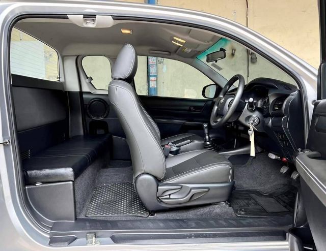 Toyota Hilux Revo 2019 2.4 Z Edition E Pickup ดีเซล ไม่ติดแก๊ส เกียร์ธรรมดา เทา รูปที่ 4
