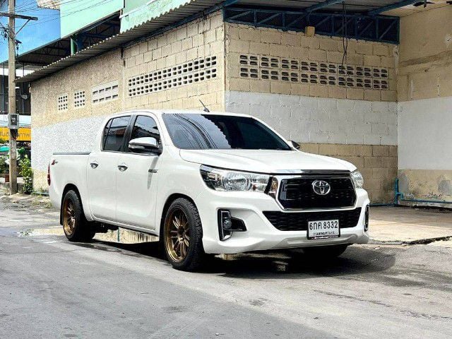 Toyota Hilux Revo 2017 2.4 E Pickup ดีเซล ไม่ติดแก๊ส เกียร์ธรรมดา ขาว