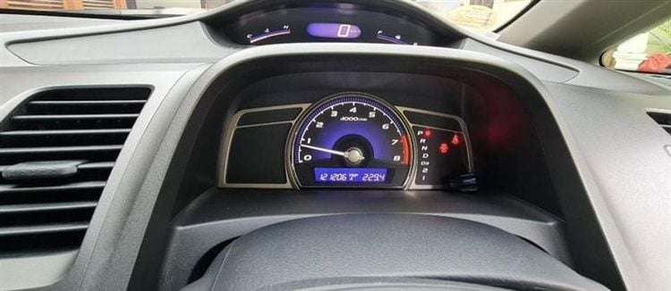 Honda Civic 2009 1.8 S i-VTEC Sedan เบนซิน ไม่ติดแก๊ส เกียร์อัตโนมัติ เทา รูปที่ 3