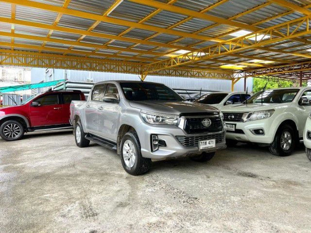Toyota Hilux Revo 2018 2.4 E Plus 4WD Pickup ดีเซล ไม่ติดแก๊ส เกียร์ธรรมดา เทา