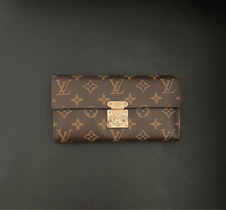 Louis Vuitton กระเป๋าสตางค์