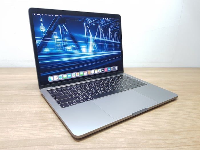 Apple Macbook Pro 13 Inch แมค โอเอส 8 กิกะไบต์ อื่นๆ ไม่ใช่ MacbookPro (Retina13-inch ,2019) Quad-Core i5 2.4Ghz SSD 256Gb Ram 8Gb Touchbar สีสเปซเกรย์ น่าใช้