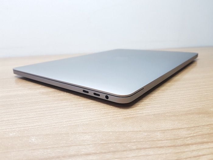 MacbookPro (Retina13-inch ,2019) Quad-Core i5 2.4Ghz SSD 256Gb Ram 8Gb Touchbar สีสเปซเกรย์ น่าใช้ รูปที่ 6