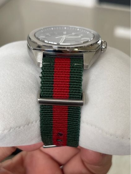 GUCCI GG2570 Blue Dial 40 mm Green and Red Nylon Watch YA142301  รูปที่ 8