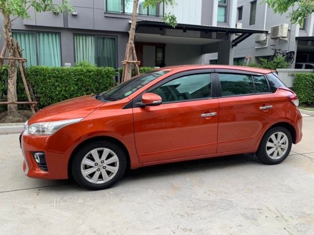 Toyota Yaris 2015 1.2 G เบนซิน เกียร์อัตโนมัติ ส้ม รูปที่ 3