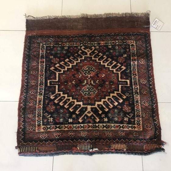 พรมและเสื่อ Vintage Handwoven Old Wool Bag from Iran (69 x 74 cm.) P1-75