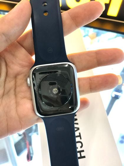 Apple Watch SE 44mm Silver Aluminum case abyss Blue sport band รูปที่ 3