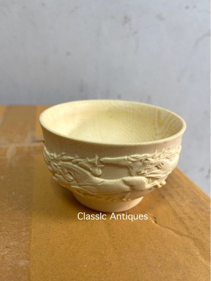 ถ้วยแกะสลัก ม้าอาชาหนุ่มสะสม  รูปที่ 2