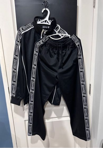 M แขนยาว อื่นๆ อื่นๆ ชุดเสื้อ-กางเกงวอร์มสีดำแถบขาว แบรนด์ Spalding 