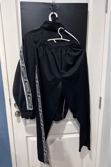 ชุดเสื้อ-กางเกงวอร์มสีดำแถบขาว แบรนด์ Spalding  รูปที่ 10