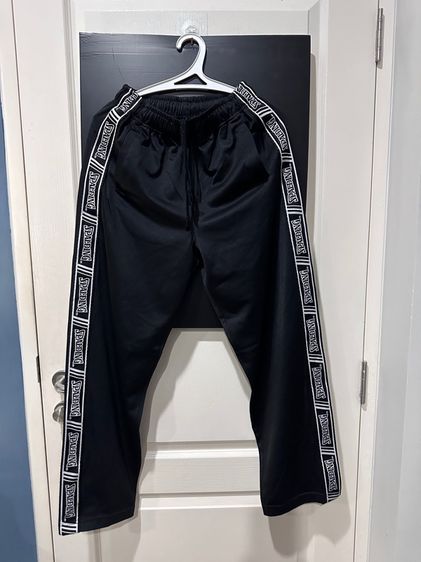 ชุดเสื้อ-กางเกงวอร์มสีดำแถบขาว แบรนด์ Spalding  รูปที่ 11