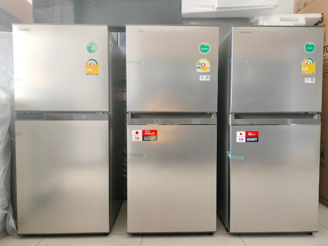 ตู้เย็น 2 ประตู toshiba 6.4 คิวเป็นสินค้าใหม่ยังไม่ผ่านการใช้งานประกันศูนย์ toshiba ราคา 4,900 บาท