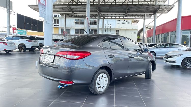 Toyota Yaris ATIV 2020 1.2 Entry Sedan เบนซิน ไม่ติดแก๊ส เกียร์อัตโนมัติ เทา รูปที่ 4