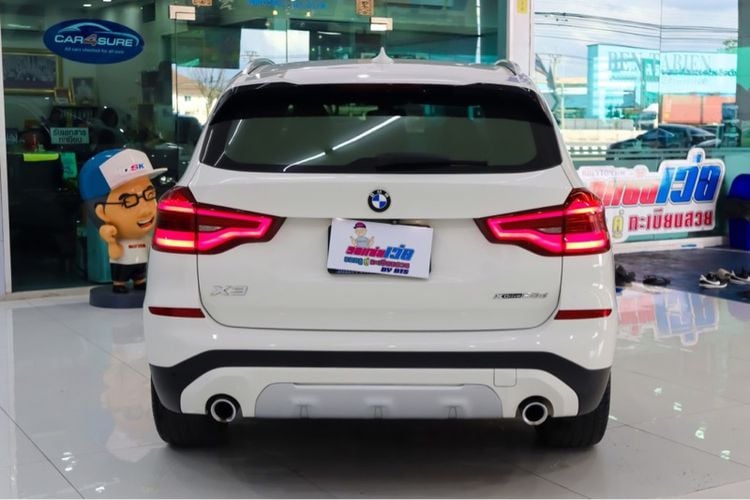 BMW X1 2019 2.0 sDrive18d xLine Sedan ดีเซล ไม่ติดแก๊ส เกียร์อัตโนมัติ ดำ รูปที่ 4